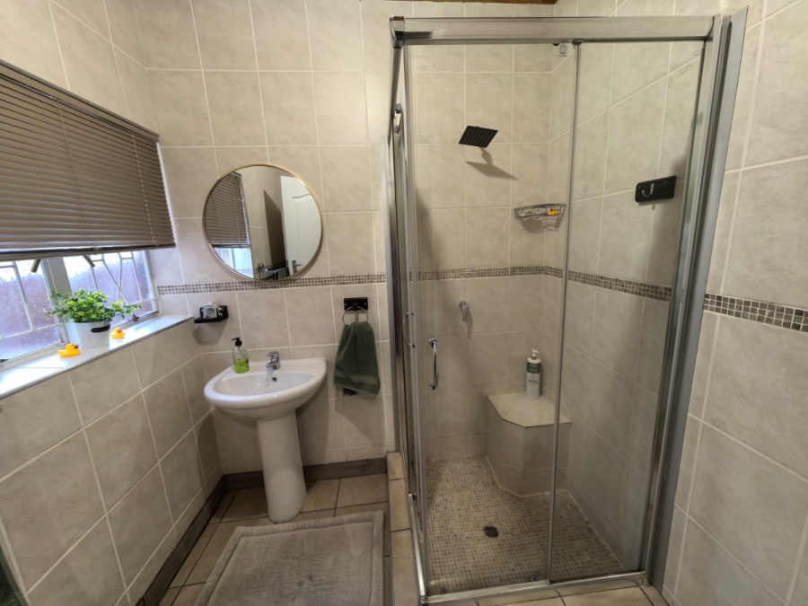 3 Bedroom Property for Sale in Rhodesdene Northern Cape